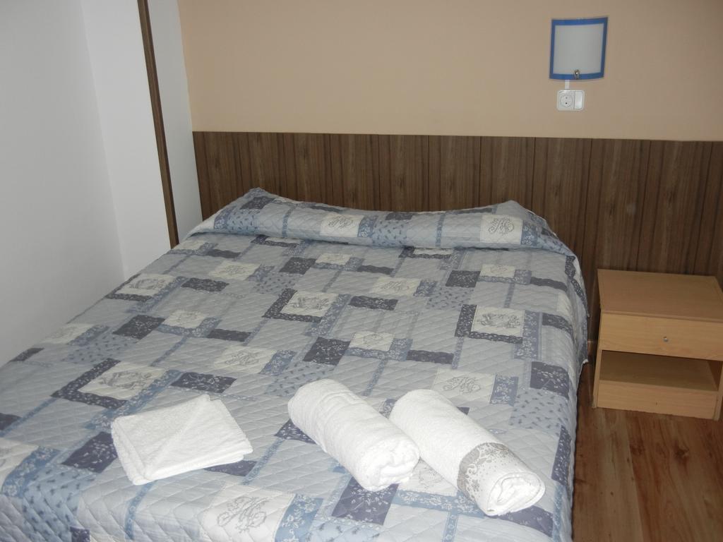 Hostal Oklahoma Reus Ngoại thất bức ảnh