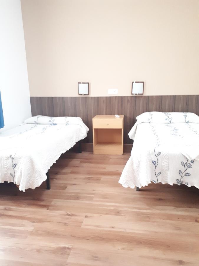 Hostal Oklahoma Reus Ngoại thất bức ảnh