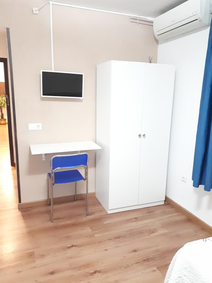 Hostal Oklahoma Reus Ngoại thất bức ảnh