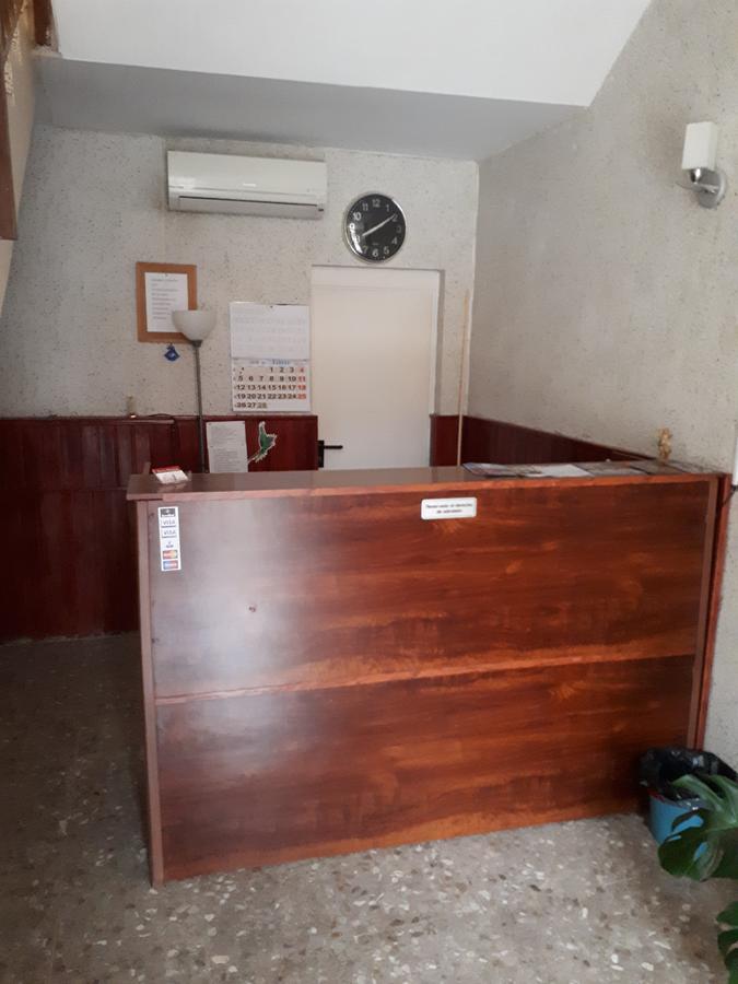 Hostal Oklahoma Reus Ngoại thất bức ảnh