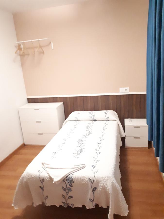 Hostal Oklahoma Reus Ngoại thất bức ảnh