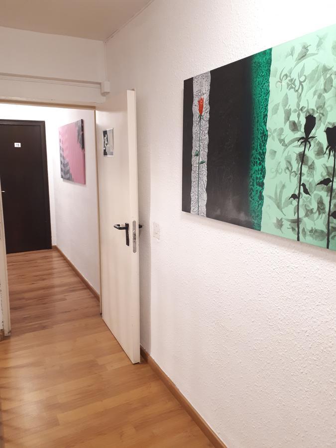 Hostal Oklahoma Reus Ngoại thất bức ảnh