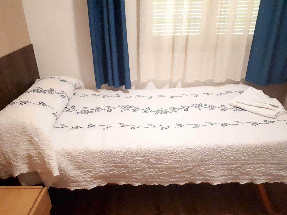 Hostal Oklahoma Reus Ngoại thất bức ảnh