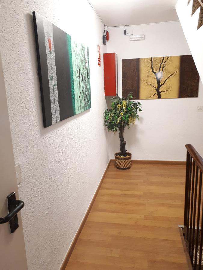 Hostal Oklahoma Reus Ngoại thất bức ảnh