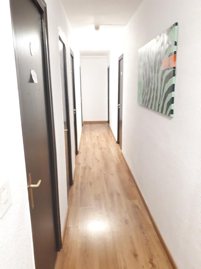 Hostal Oklahoma Reus Ngoại thất bức ảnh