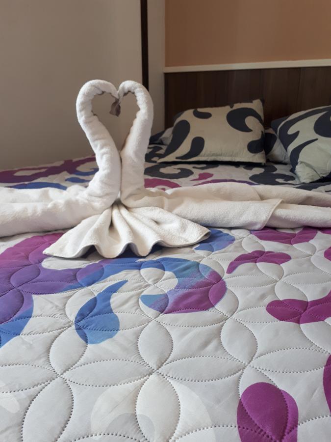 Hostal Oklahoma Reus Ngoại thất bức ảnh
