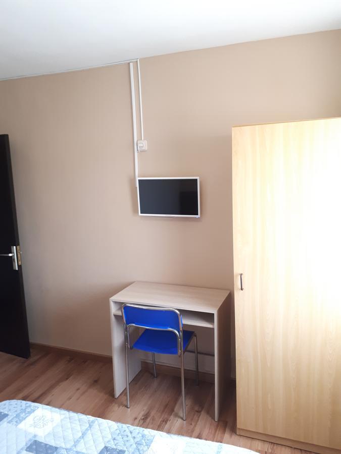 Hostal Oklahoma Reus Ngoại thất bức ảnh