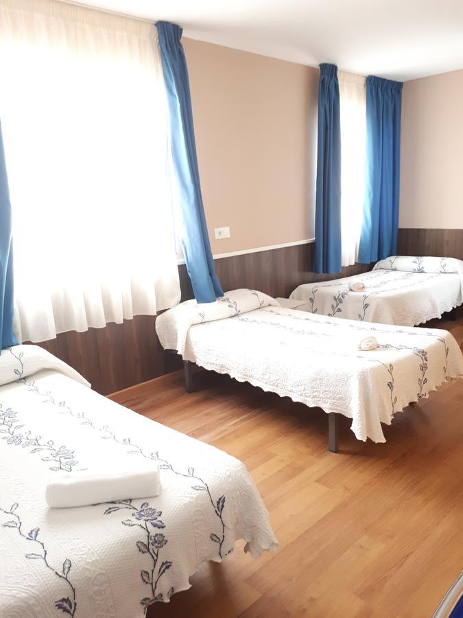 Hostal Oklahoma Reus Ngoại thất bức ảnh